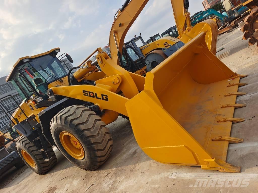 SDLG LG 956 F Kolesni nakladalci
