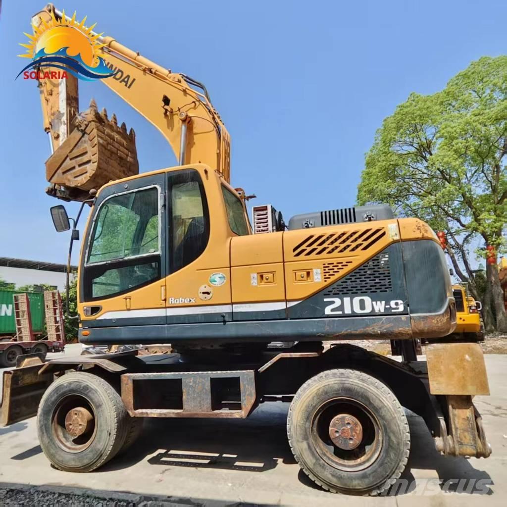 Hyundai R210W-9 Bagri na kolesih