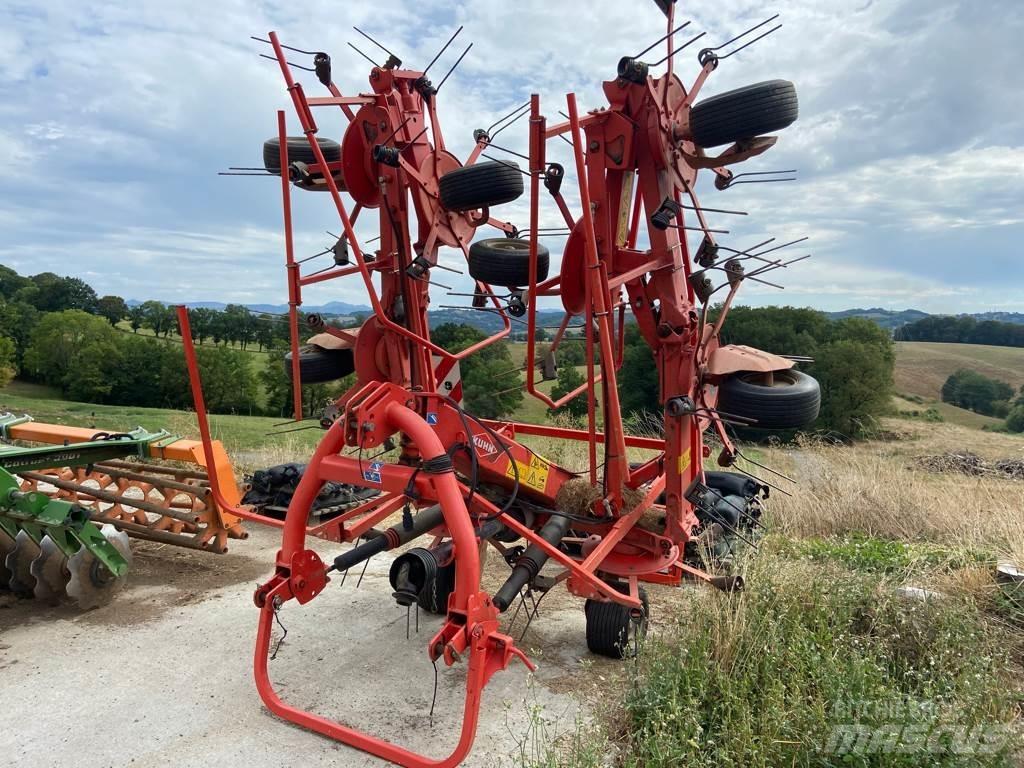 Kuhn GF8702 Obračalniki in zgrabljalniki