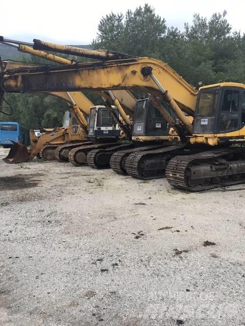 Komatsu 450 Bagri goseničarji