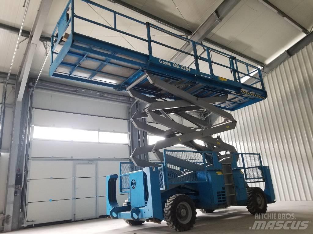 Genie GS3384 RT 4x4 Škarjaste dvižne ploščadi