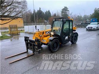 JCB 525-60T5 Teleskopski viličarji