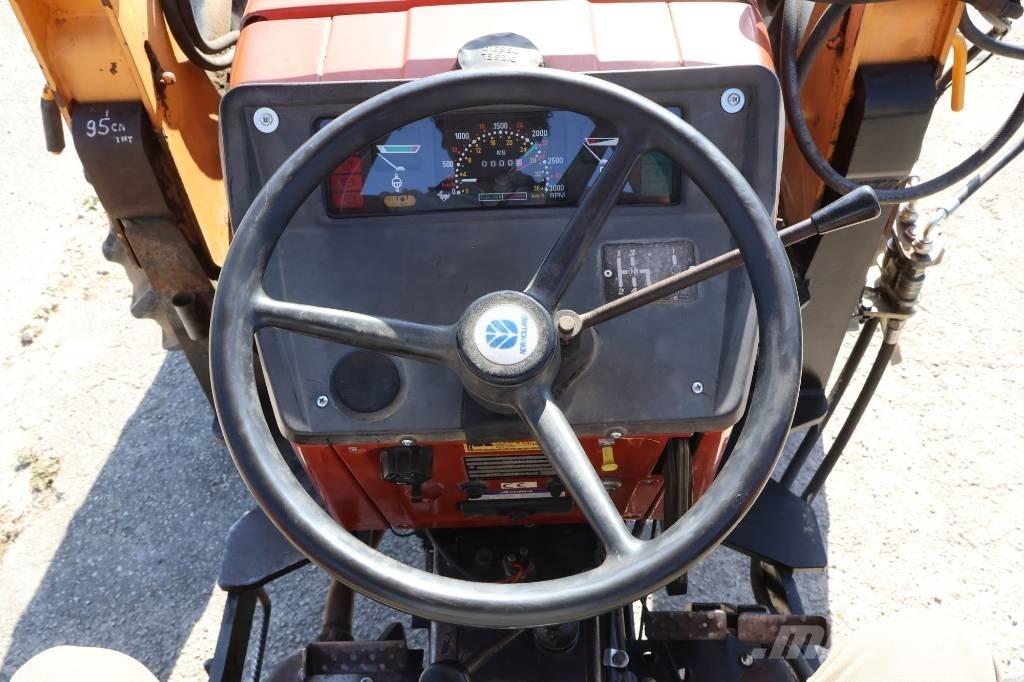 New Holland 70-56 Traktorji