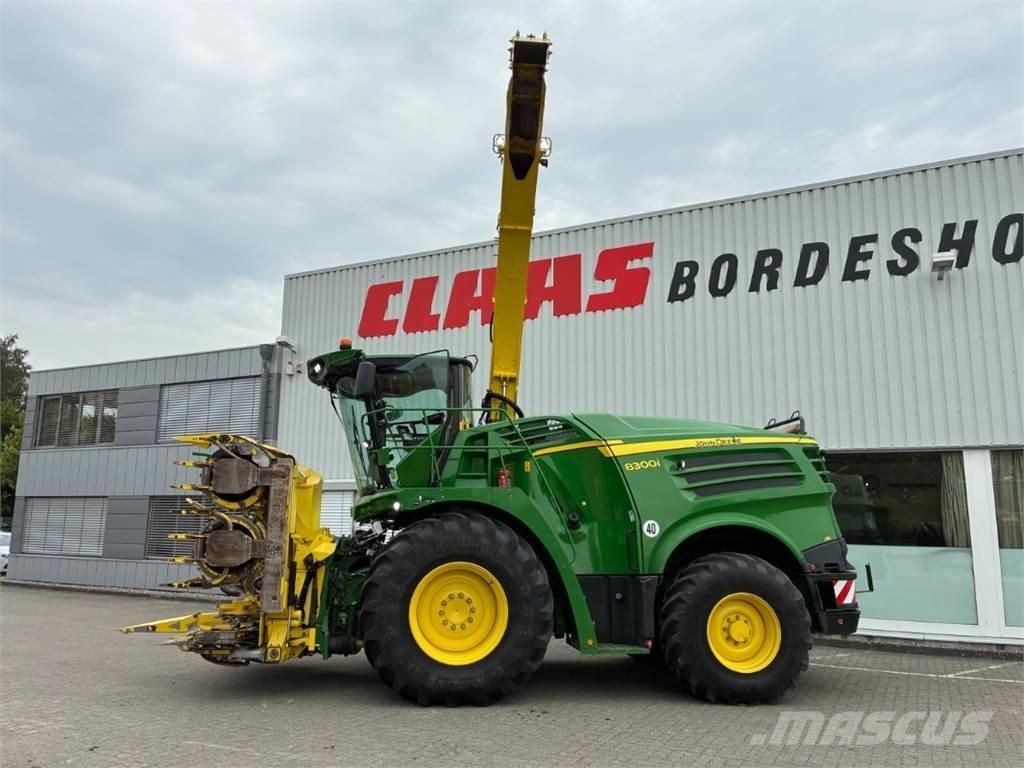 John Deere 8300i Kombajni za krmo
