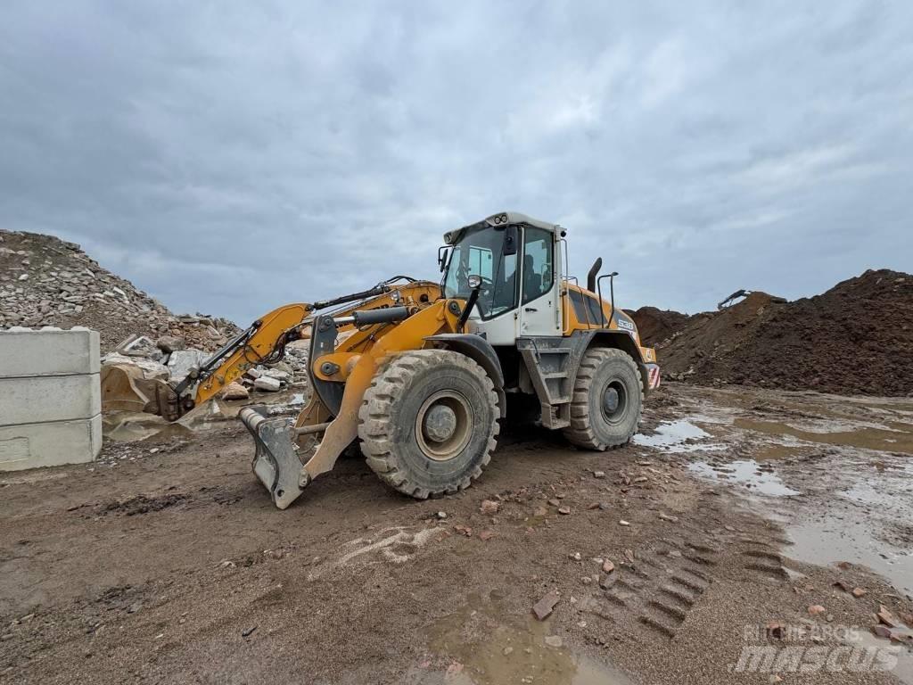 Liebherr L 538 Kolesni nakladalci