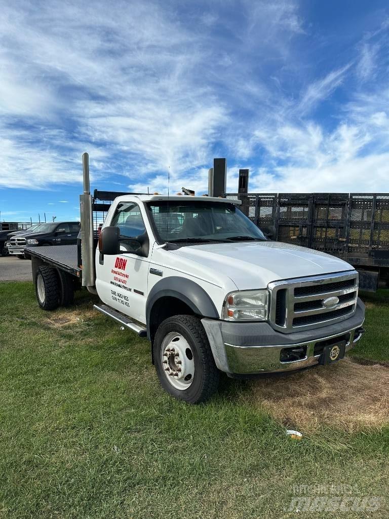Ford F 550 XLT Tovornjaki s kesonom/platojem