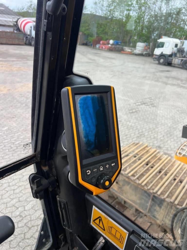 JCB JS 330 LC Bagri goseničarji