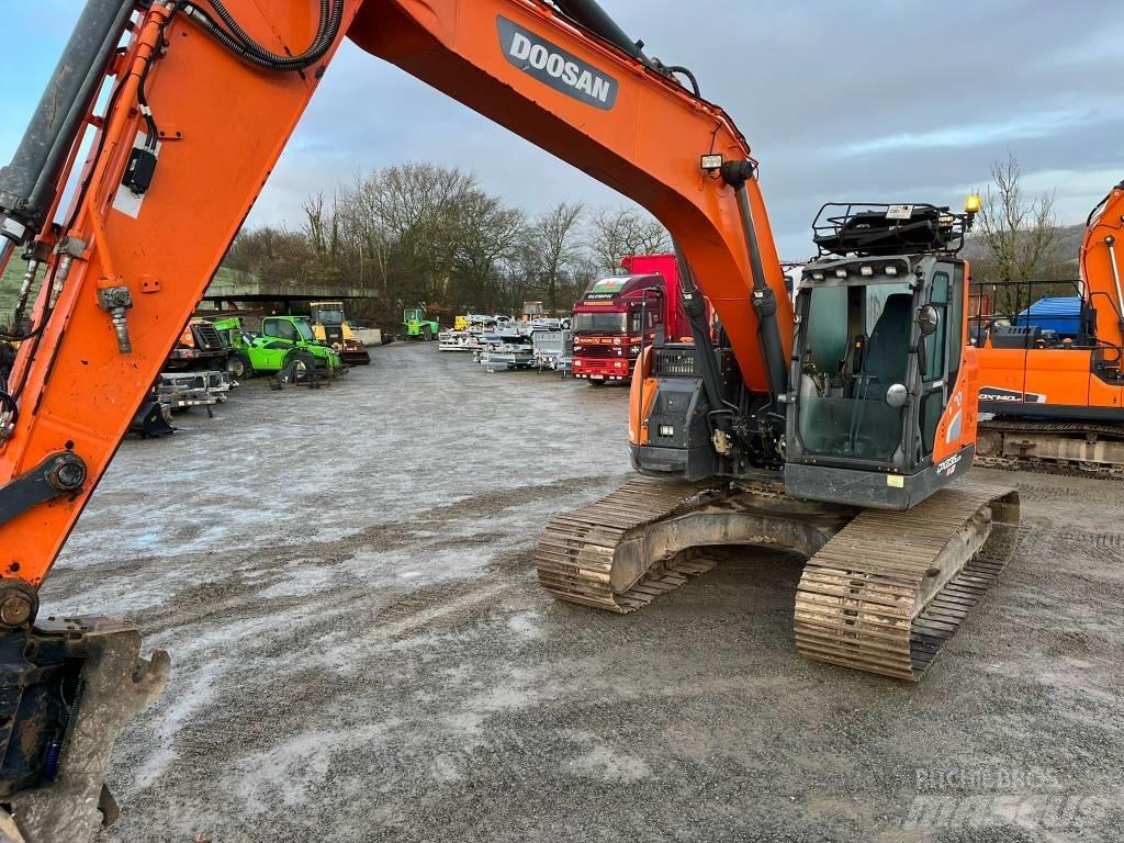 Doosan DX 235 Bagri goseničarji