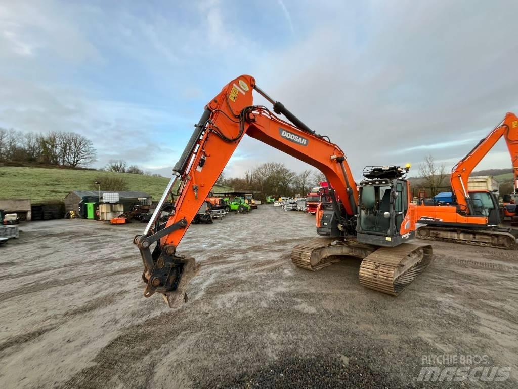 Doosan DX 235 Bagri goseničarji