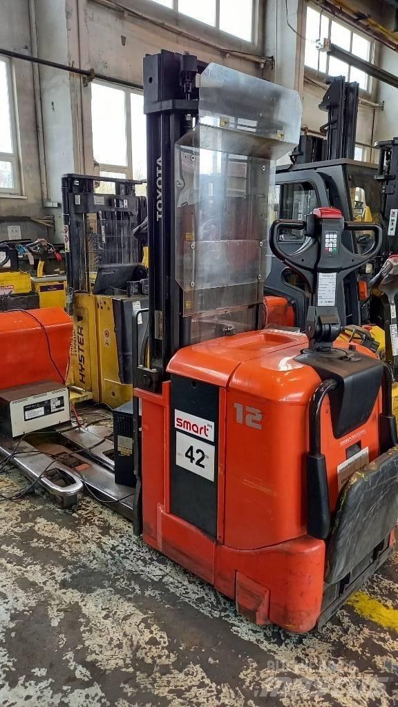 Toyota 7SLL12.5 Samopogonski ročni viličarji