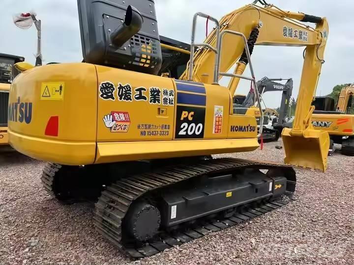 Komatsu PC 200 Bagri goseničarji