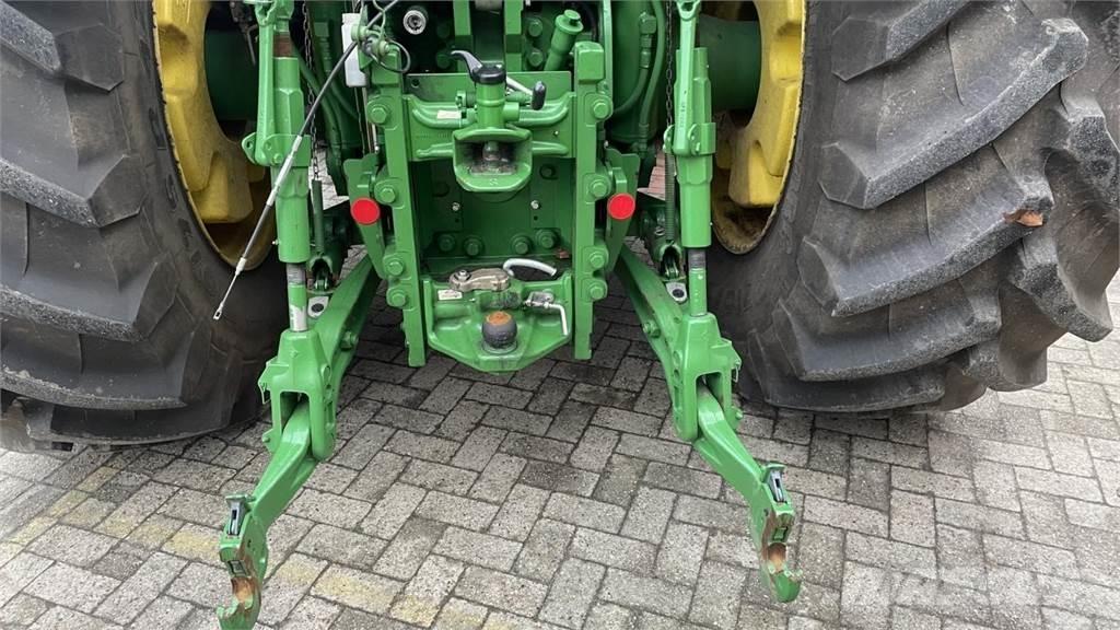 John Deere 7R330 Traktorji