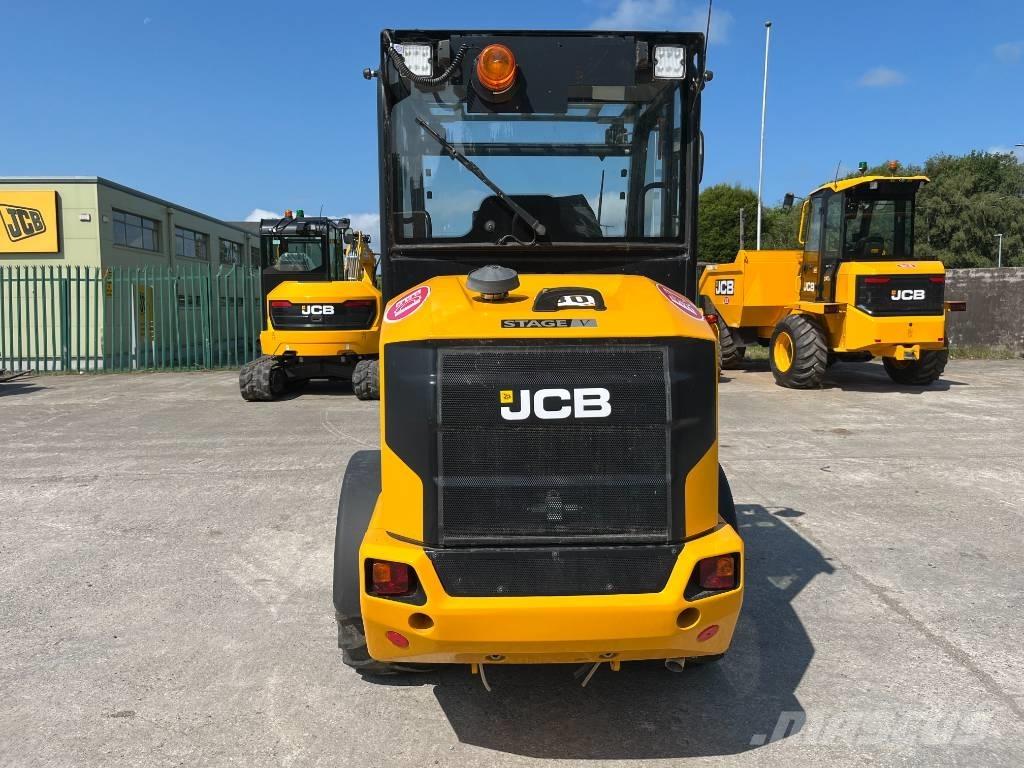 JCB 403ag plus Traktorji