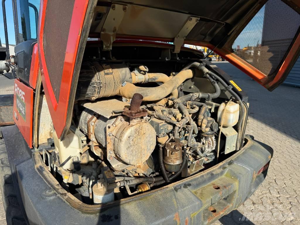 Kubota R085 Kolesni nakladalci