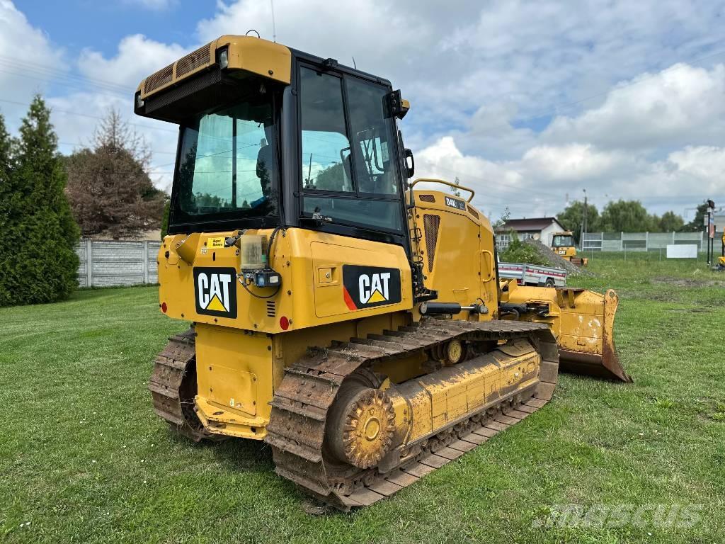 CAT D 4 K 2 XL Buldožerji goseničarji