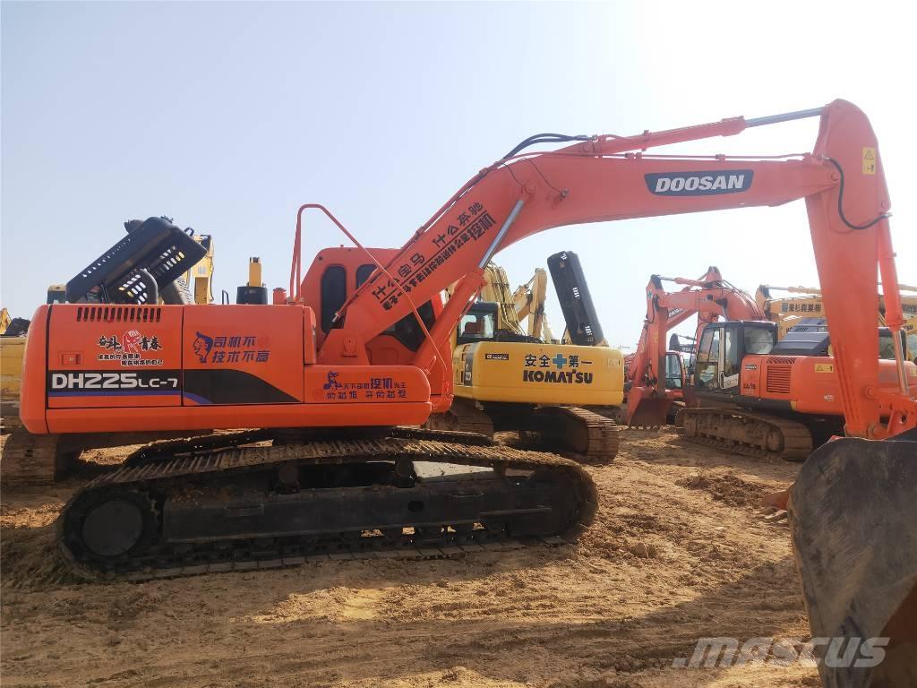 Doosan DH225LC-7 Bagri goseničarji