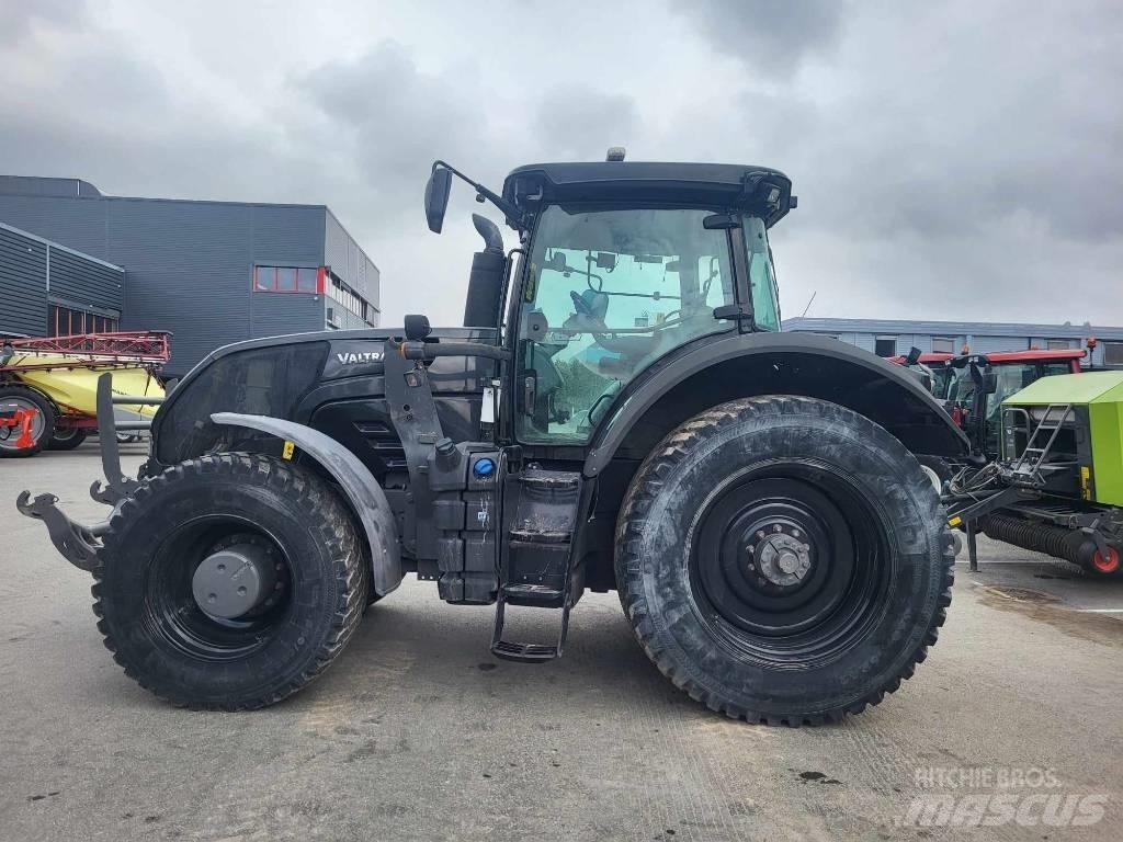 Valtra S 233 Traktorji