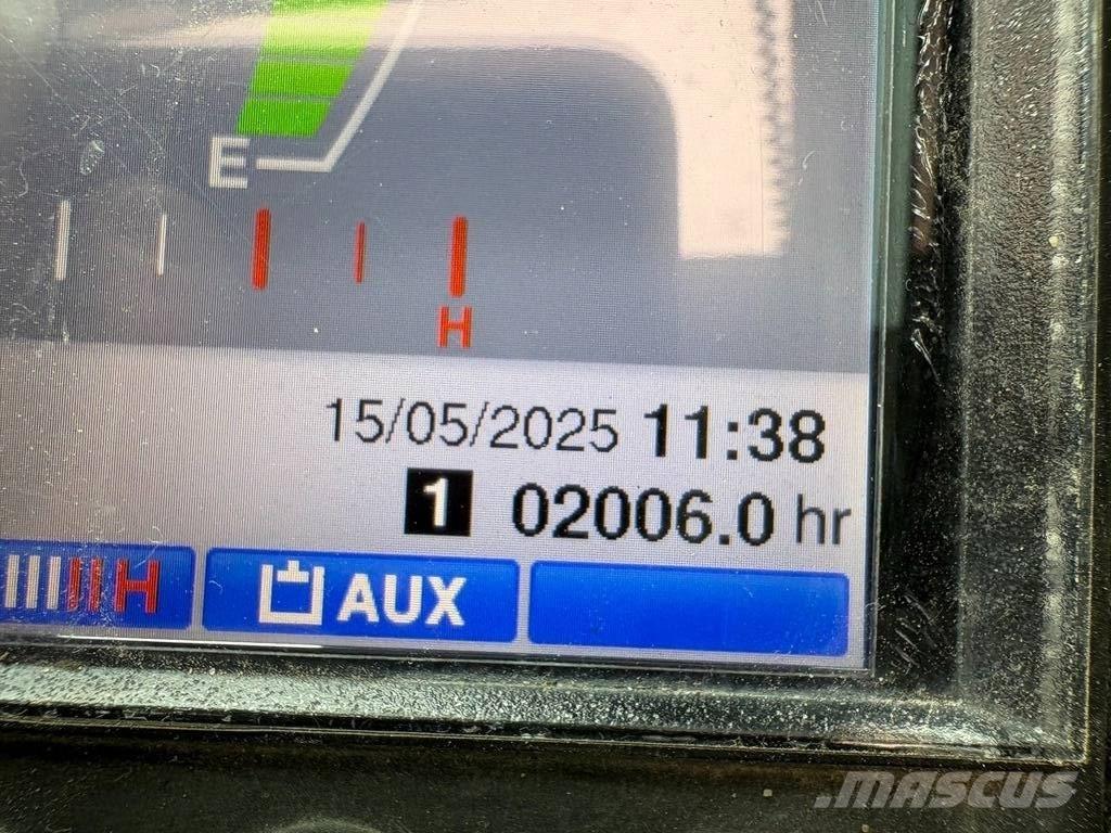 Takeuchi TB 240 Mini bagri <7t