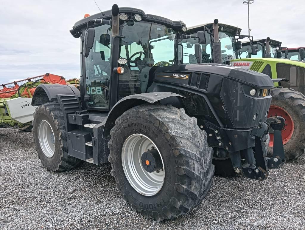 JCB Fastrac 4220 Traktorji