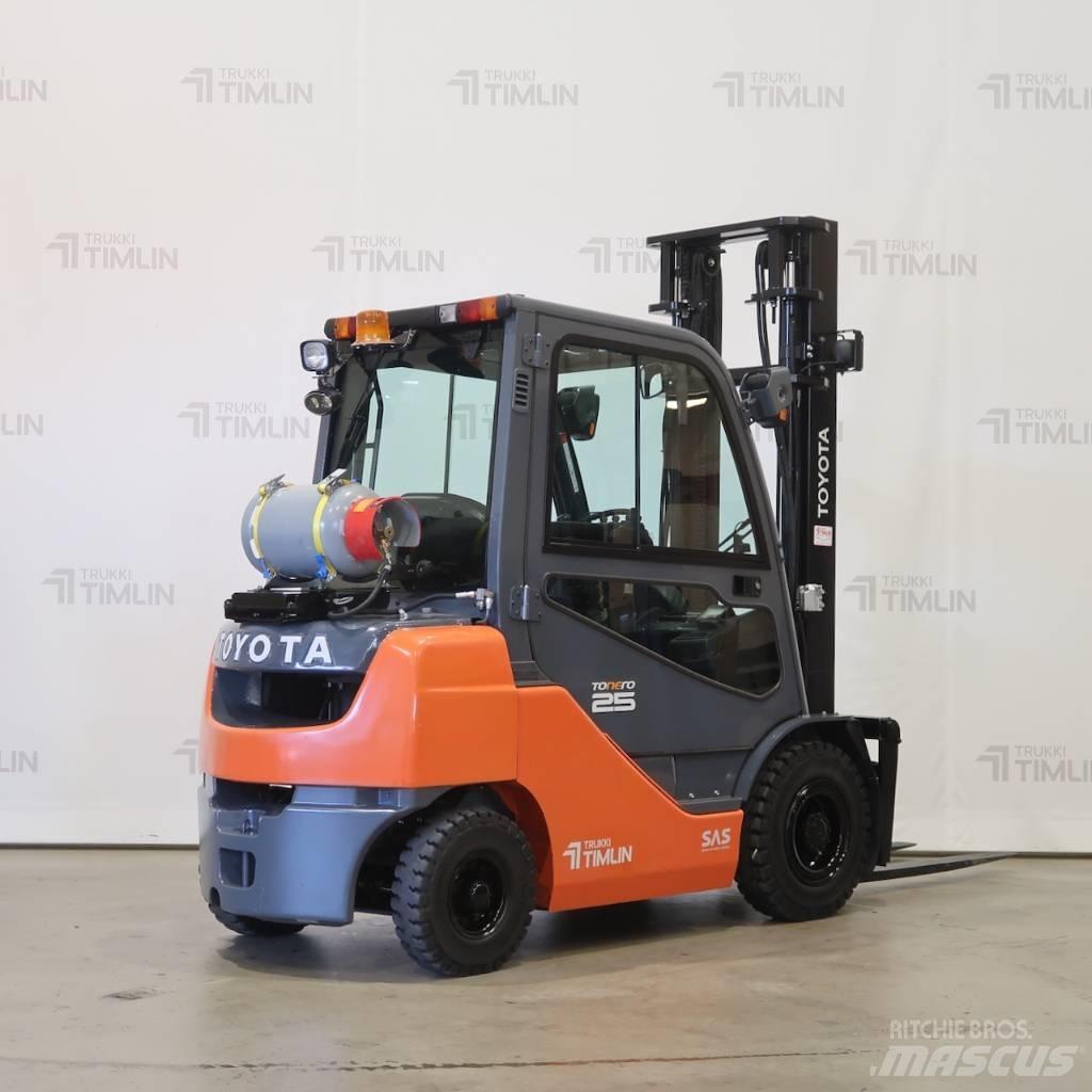 Toyota 02-8FGF25 Plinski viličarji