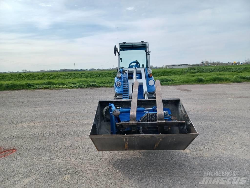 Multione SL840 4WD Skid steer mini nakladalci
