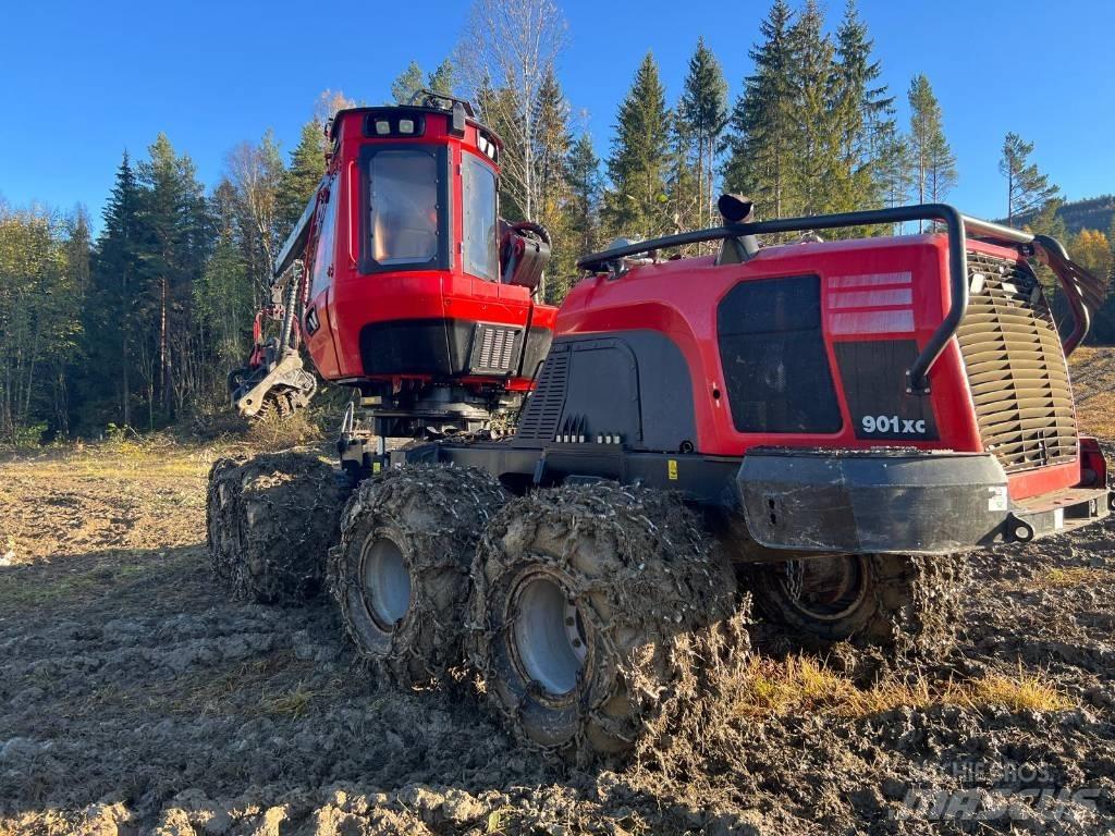 Komatsu 901XC Harvesterji