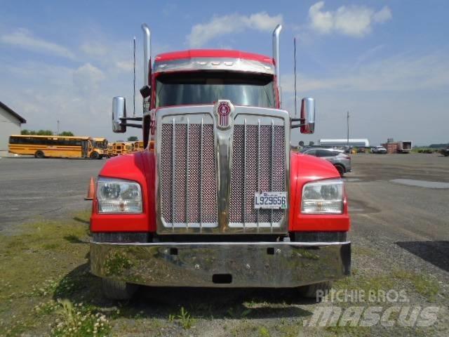 Kenworth W 990 Vlačilci