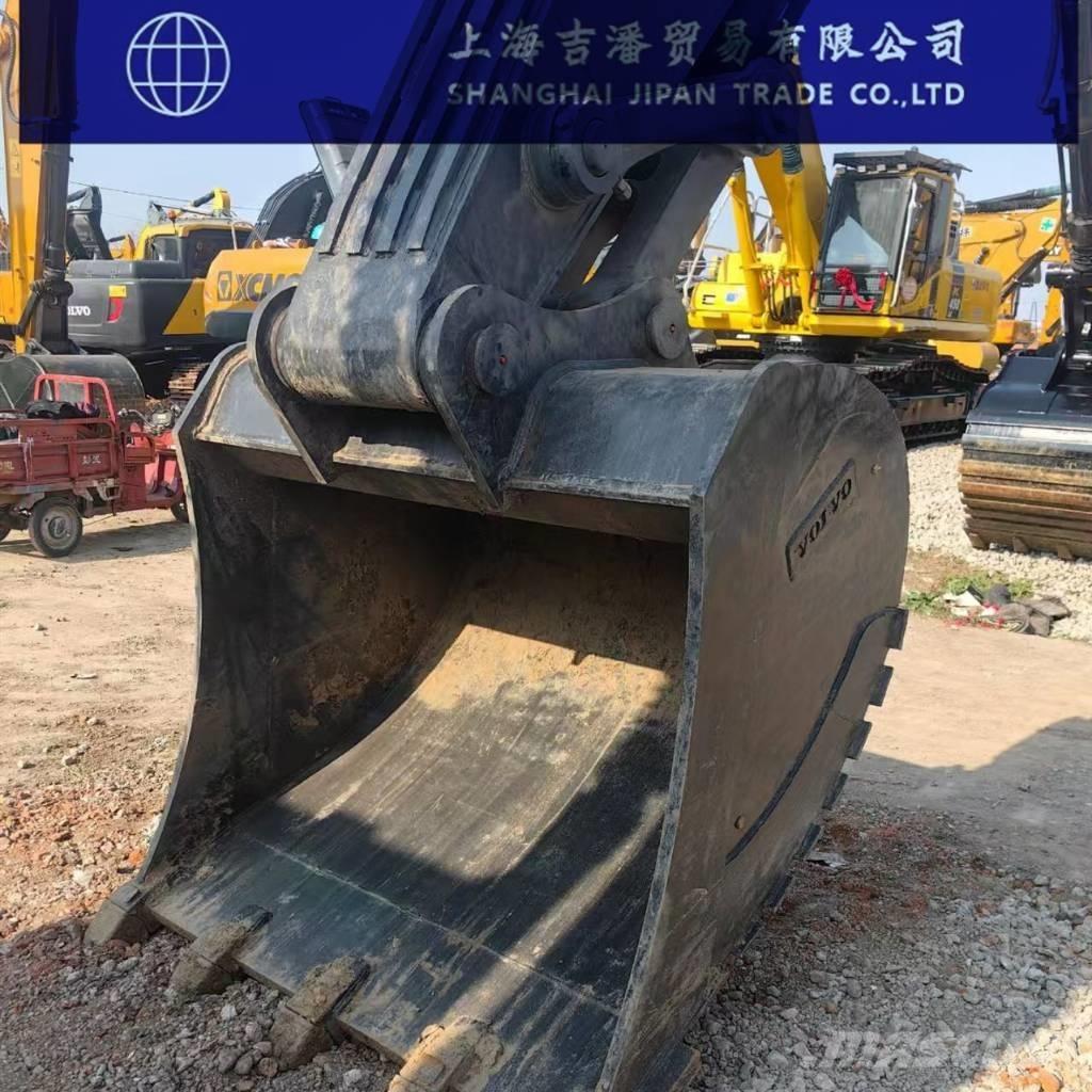 Volvo EC 360 Bagri goseničarji