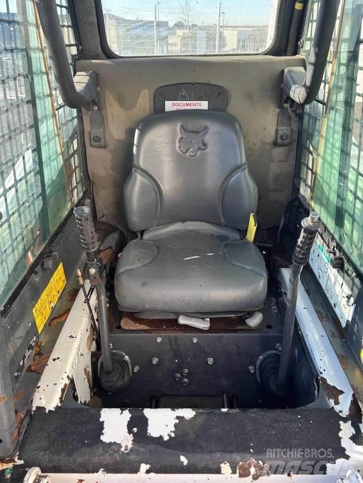 Bobcat T 110 Nakladalci goseničarji