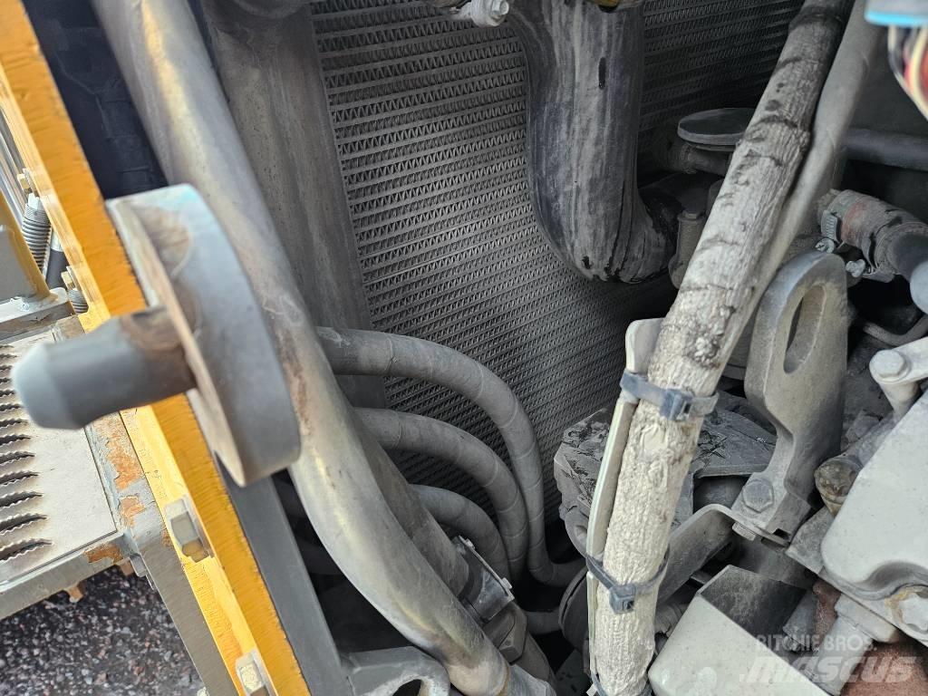 Liebherr PR 776 Buldožerji goseničarji