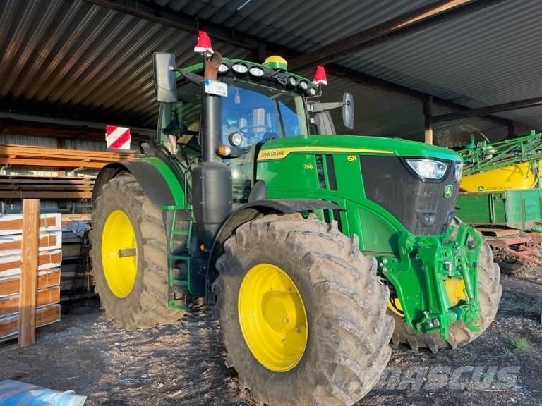John Deere 6R 250 Traktorji