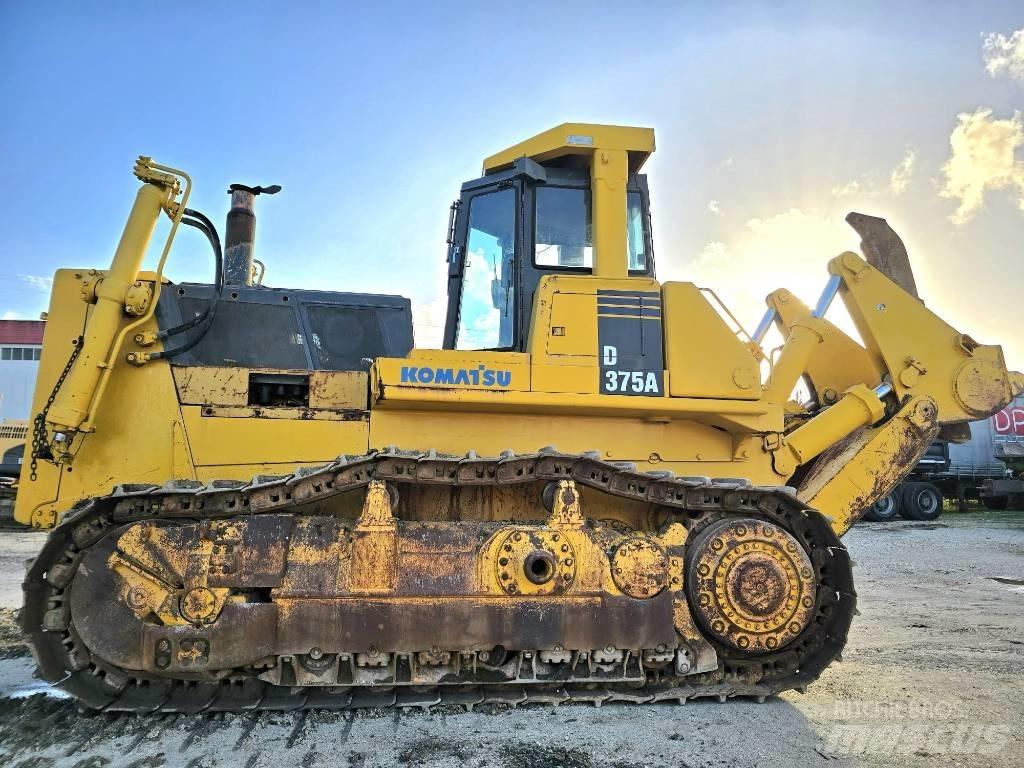 Komatsu D 375 A-1 Buldožerji goseničarji