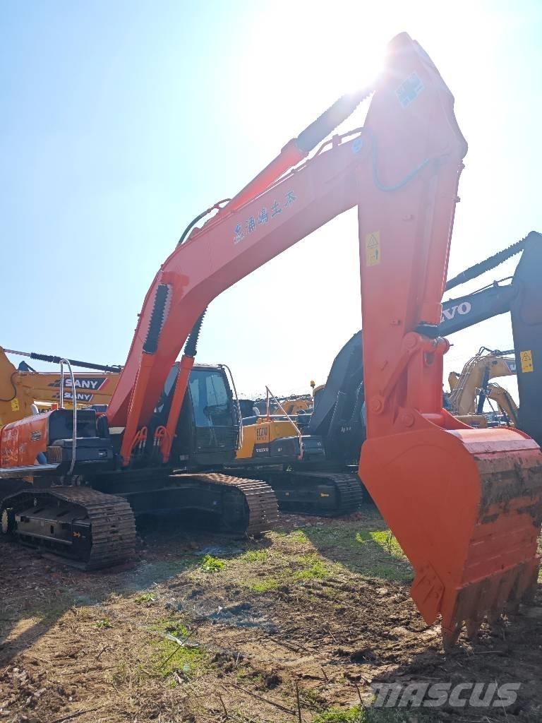 Hitachi 360 Bagri goseničarji