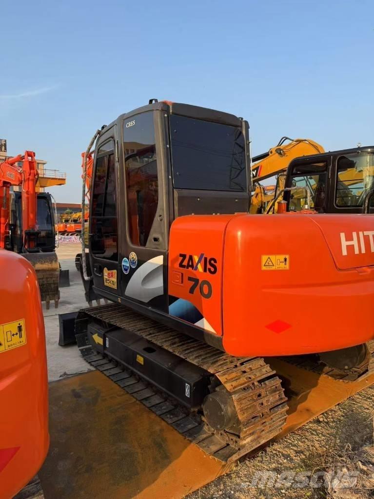 Hitachi Zaxis 70 Bagri goseničarji