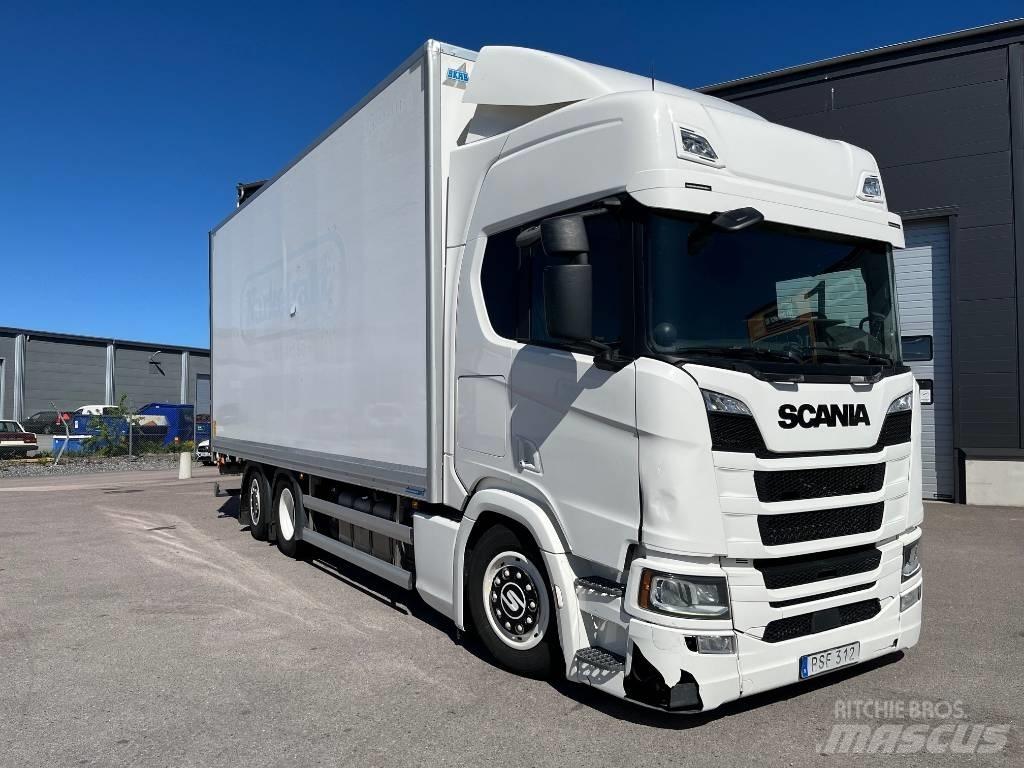 Scania R500B6X2*4NB Tovornjaki zabojniki