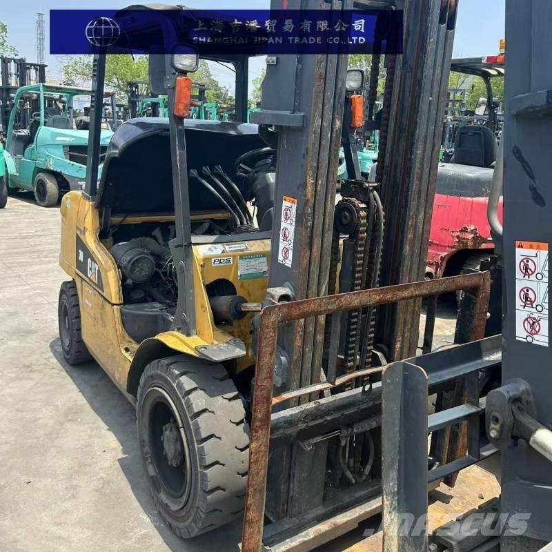 CAT 30 Dizelski viličarji