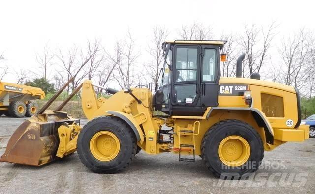 CAT 926M Kolesni nakladalci