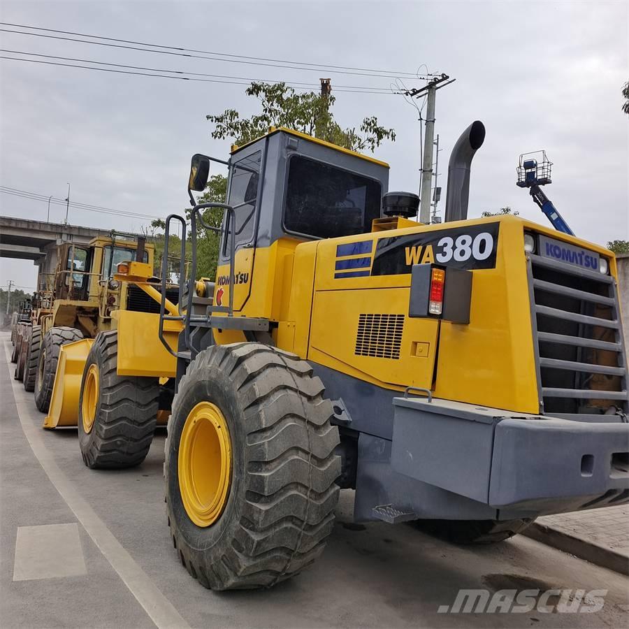Komatsu WA 380-5 Kolesni nakladalci