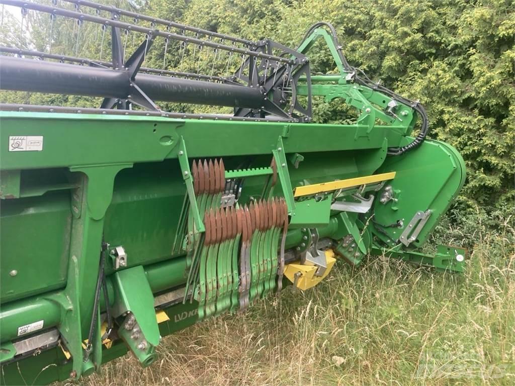 John Deere T560 Kombajni