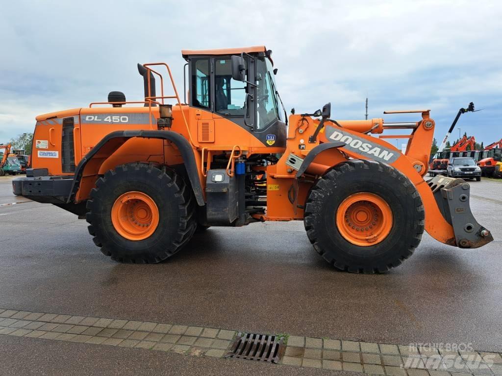 Doosan DL 450-3 Kolesni nakladalci