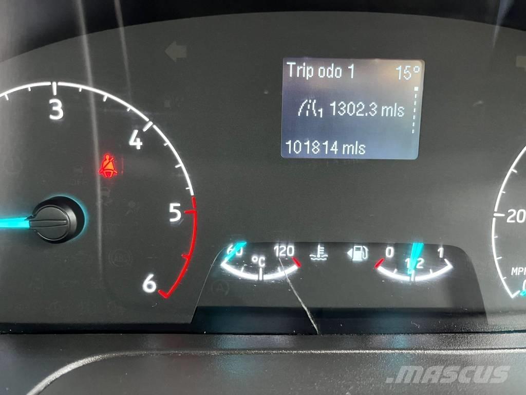 Ford Transit 350 XL Vlečna vozila za tovornjake