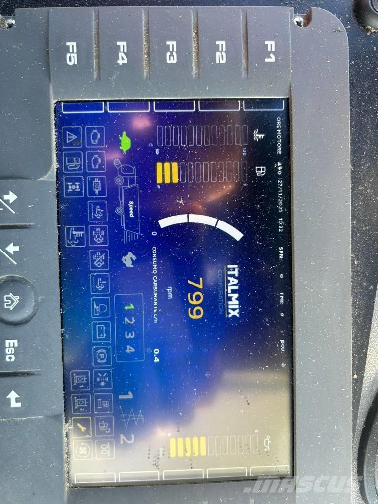  MATRIX ROVER JUMBO Mešalne hranilnice