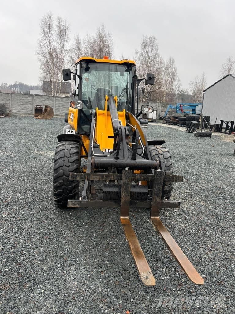 JCB 409SV Kolesni nakladalci