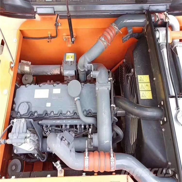 Doosan DX 225 Bagri goseničarji