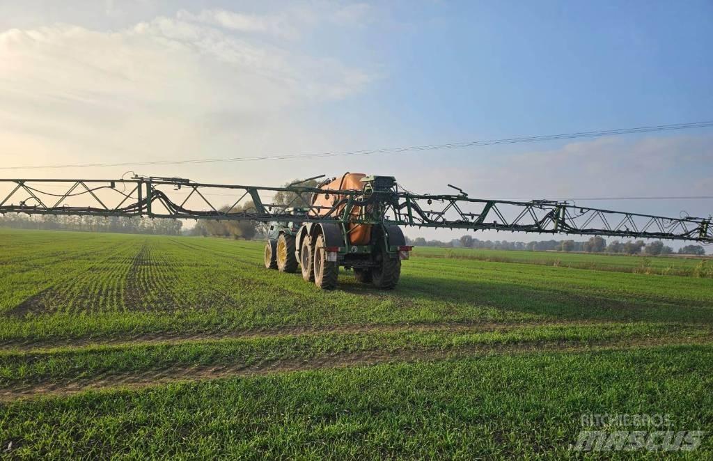 Amazone UX 11200 Vlečne škropilnice