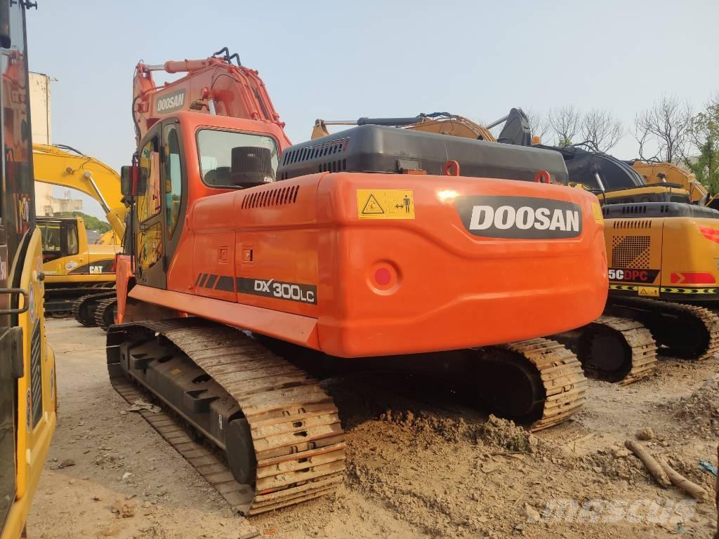Doosan dx300 Bagri goseničarji