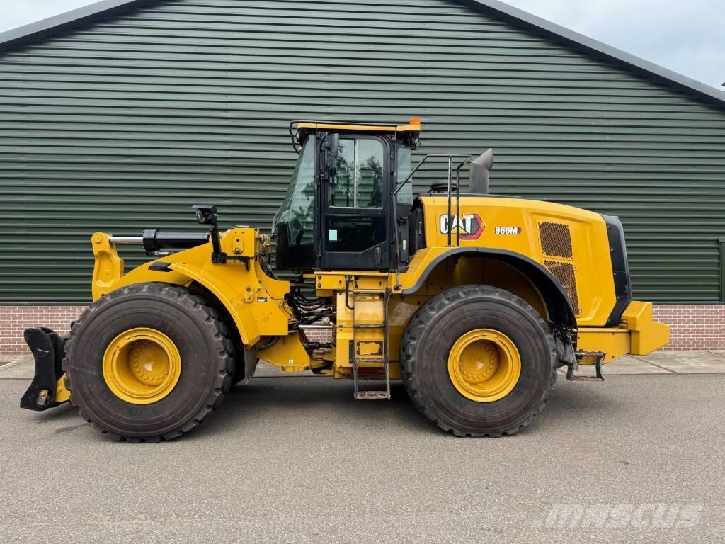 CAT 966 M Kolesni nakladalci