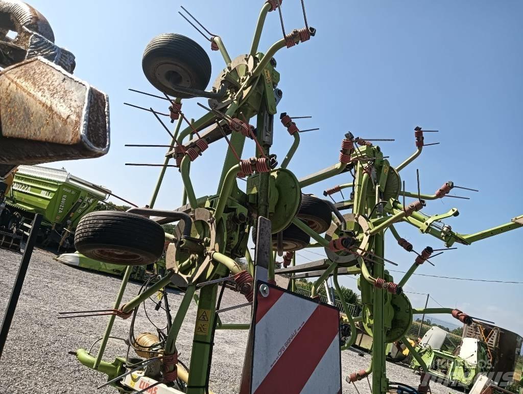 CLAAS Volto 900 T Obračalniki in zgrabljalniki