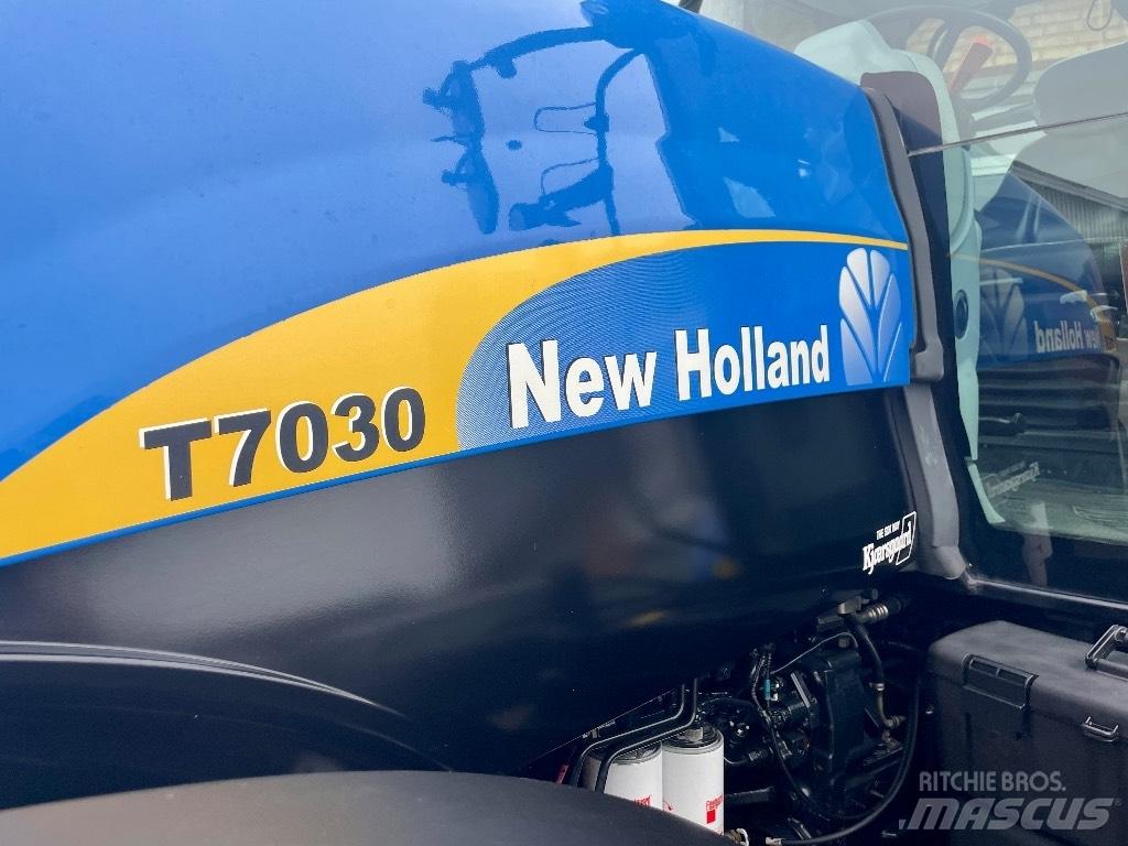 New Holland T 7030 Traktorji