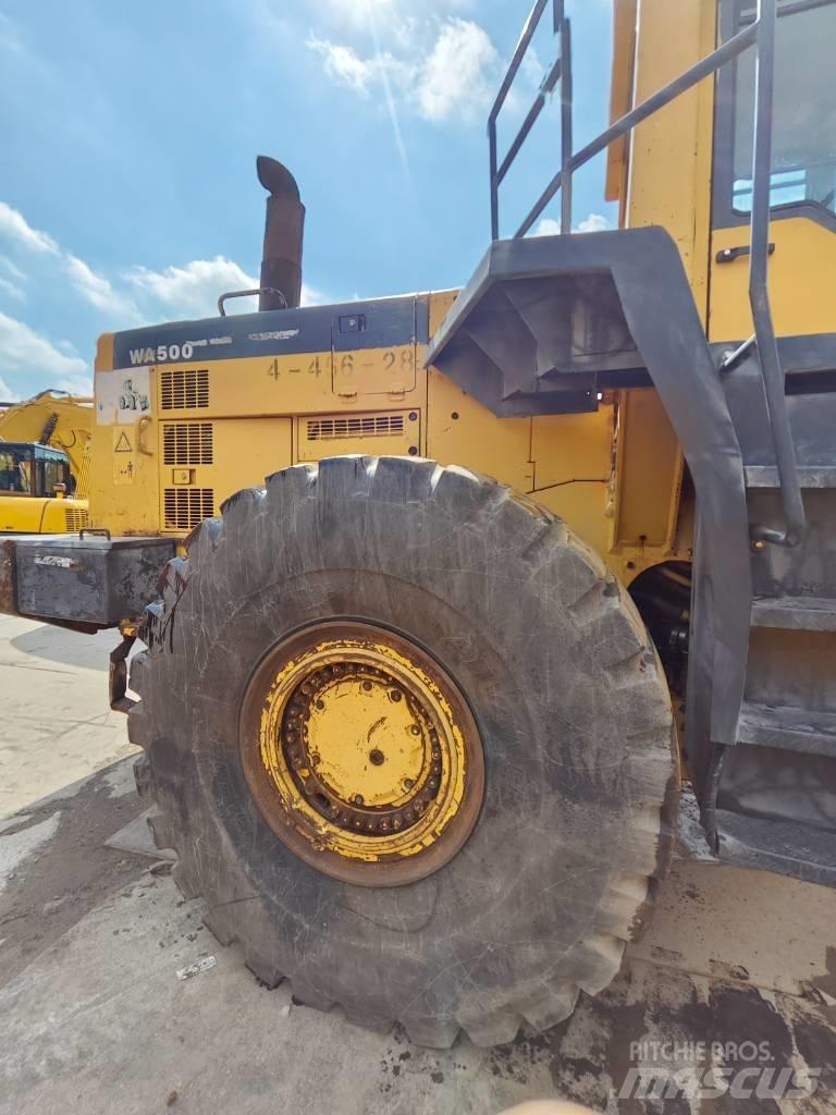 Komatsu WA 500 Kolesni nakladalci
